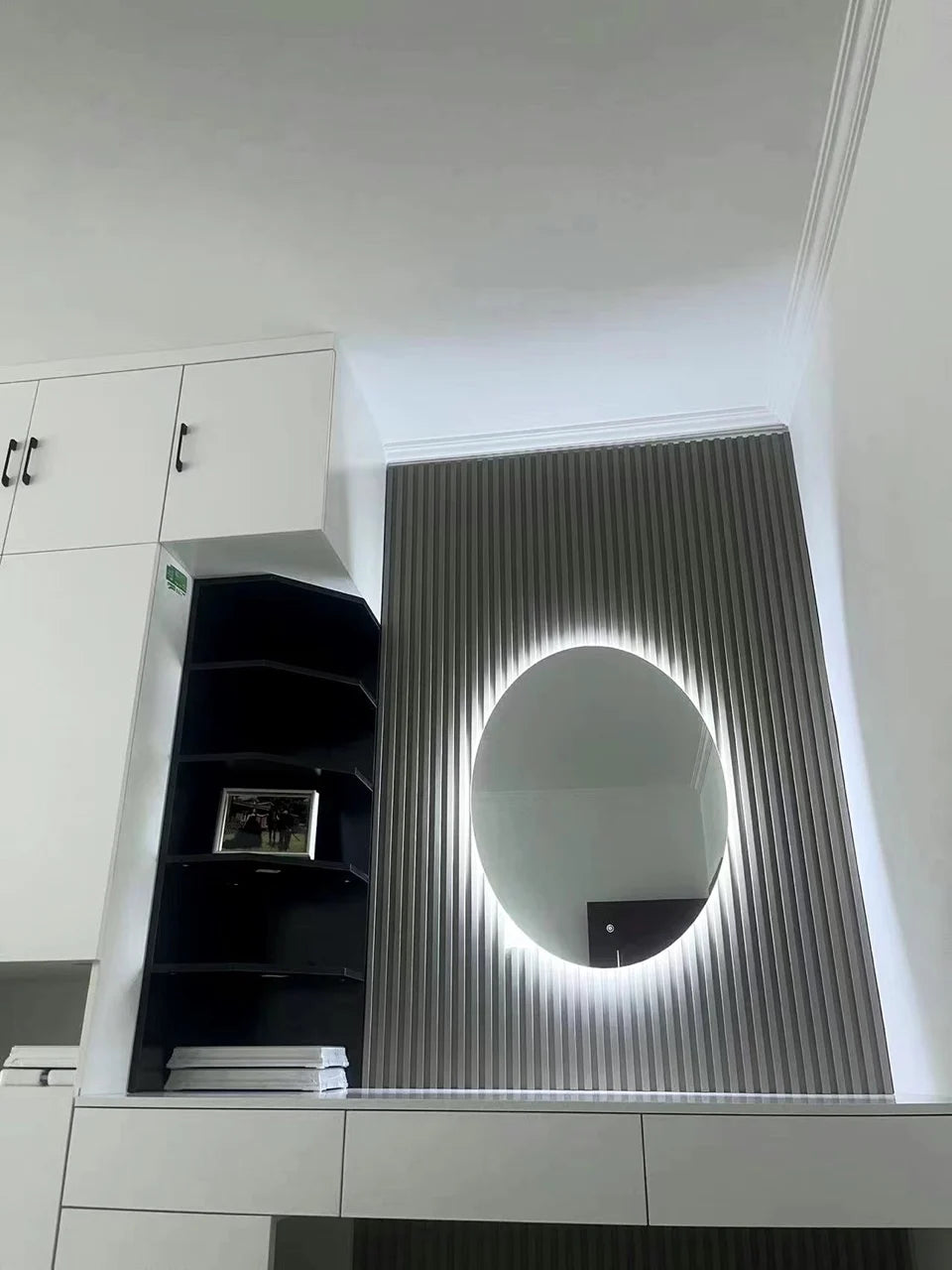 oval LED bathroom mirror